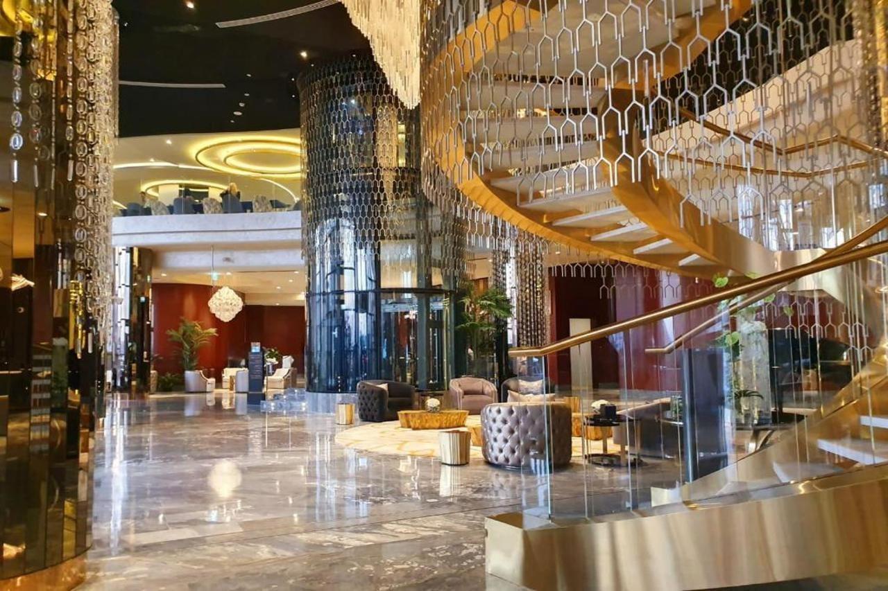 Апарт отель Damac Royale Damac Towers Дубай Экстерьер фото