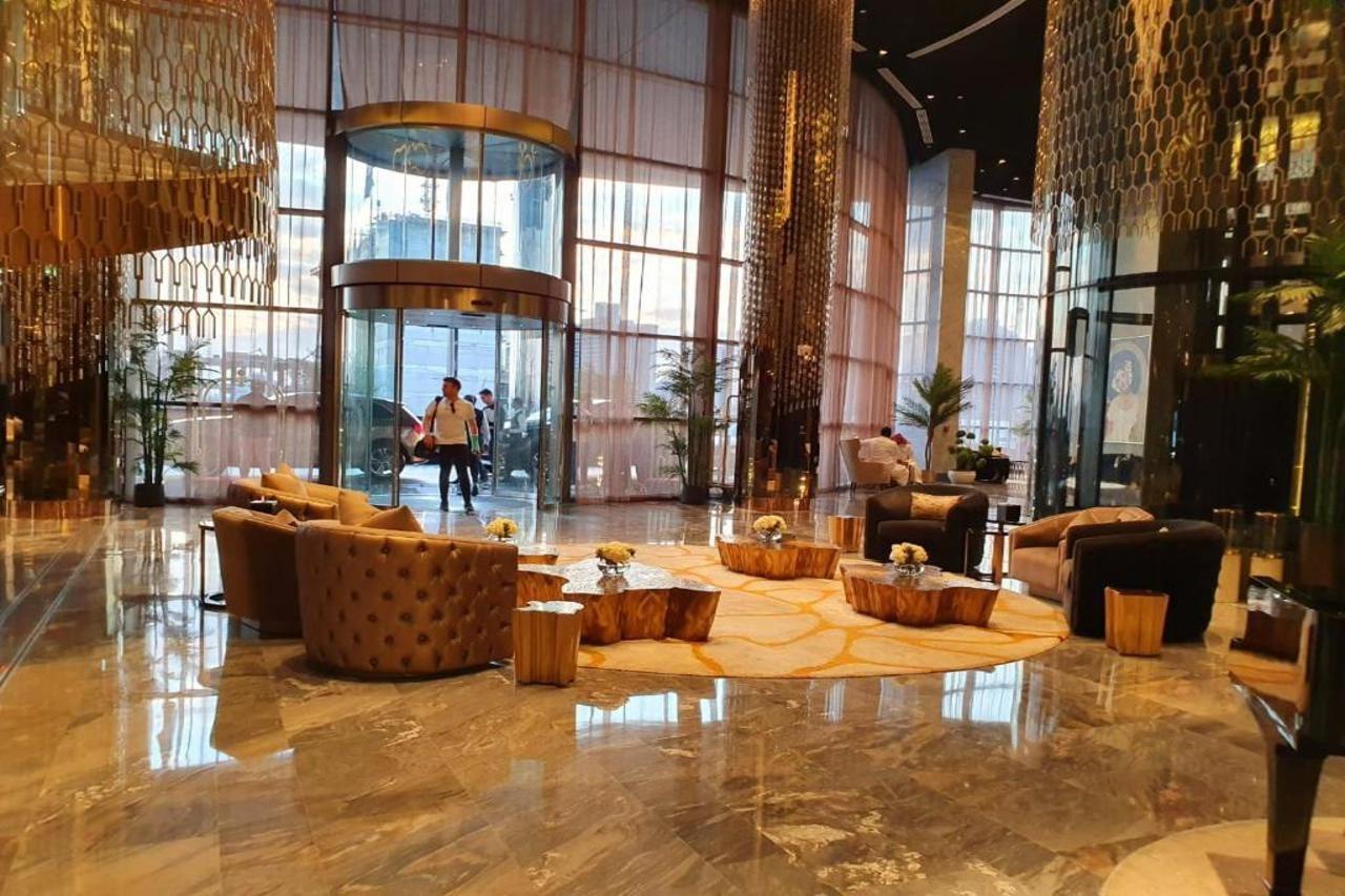 Апарт отель Damac Royale Damac Towers Дубай Экстерьер фото